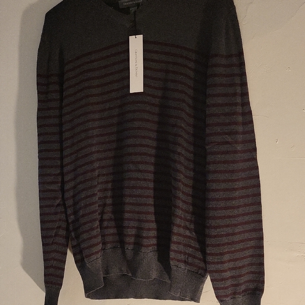 Grayson & Dunn  Burgundy Pullover V-Neck Sweater - Picture 3 of 4